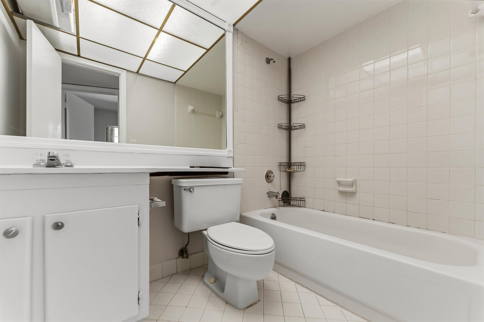 1638 Embassy Drive # 208, West Palm Beach FL 33401 photo 4