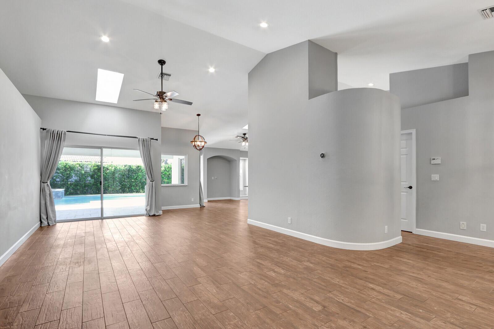 1097 Egret Circle N, Jupiter FL 33458 photo 5