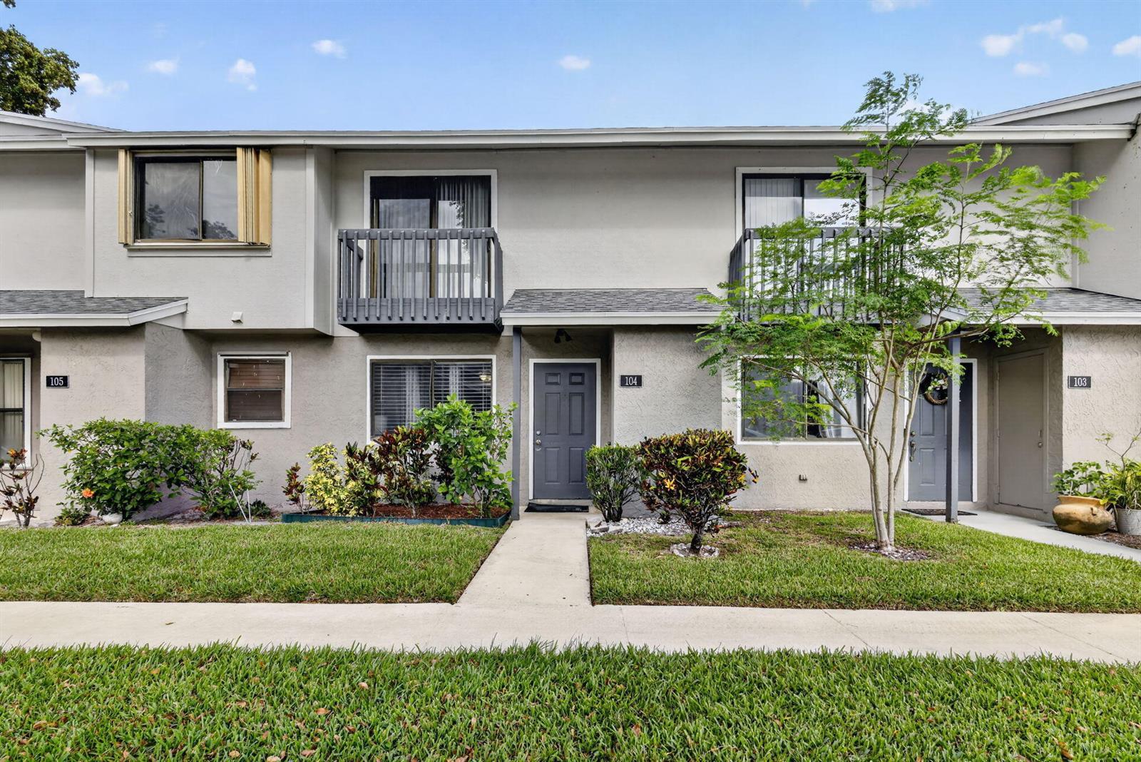 104 Shoreview Drive # 104, FL 33463
