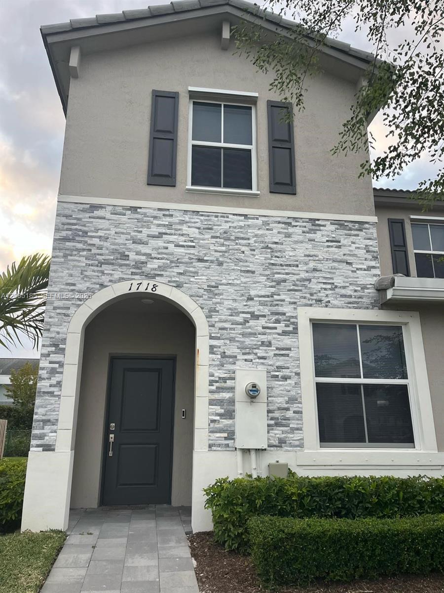 1718 SE 26th Ter, Homestead FL 33035
