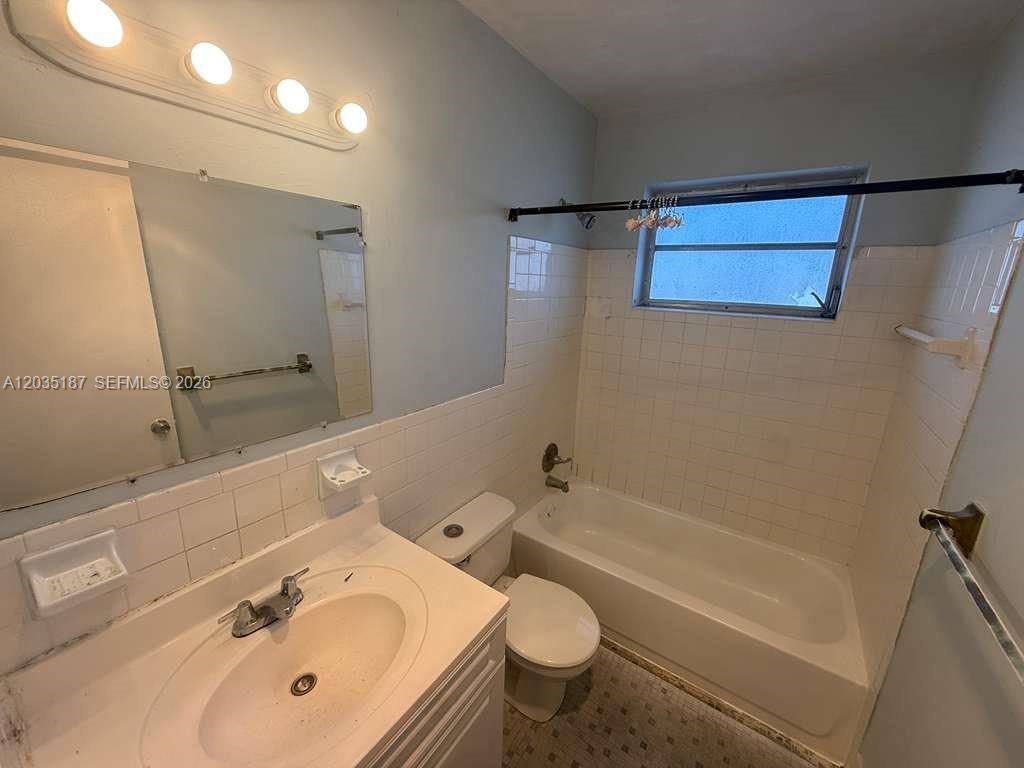 1663 NE Miami Gardens Dr # 238, Miami FL 33179 photo 4