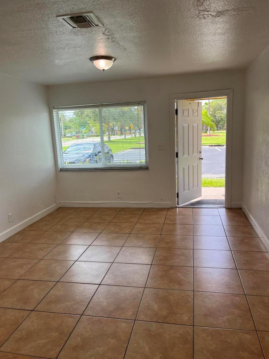 610 NW 7th Avenue, Pompano Beach FL 33060 photo 2