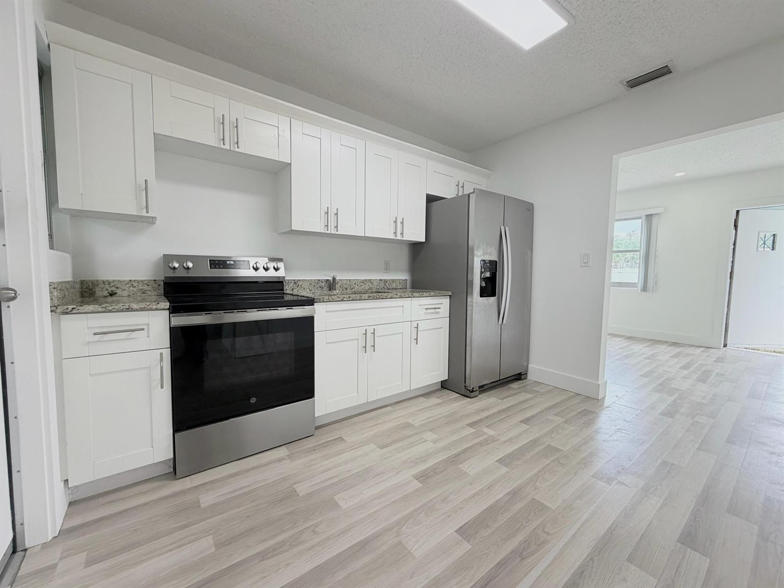 831 El Prado, West Palm Beach FL 33405