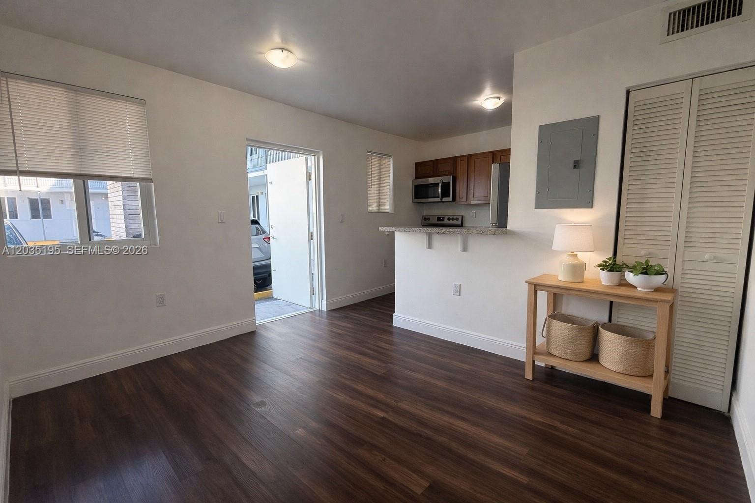 540 NW 7th St # 49, Miami FL 33136 photo 3