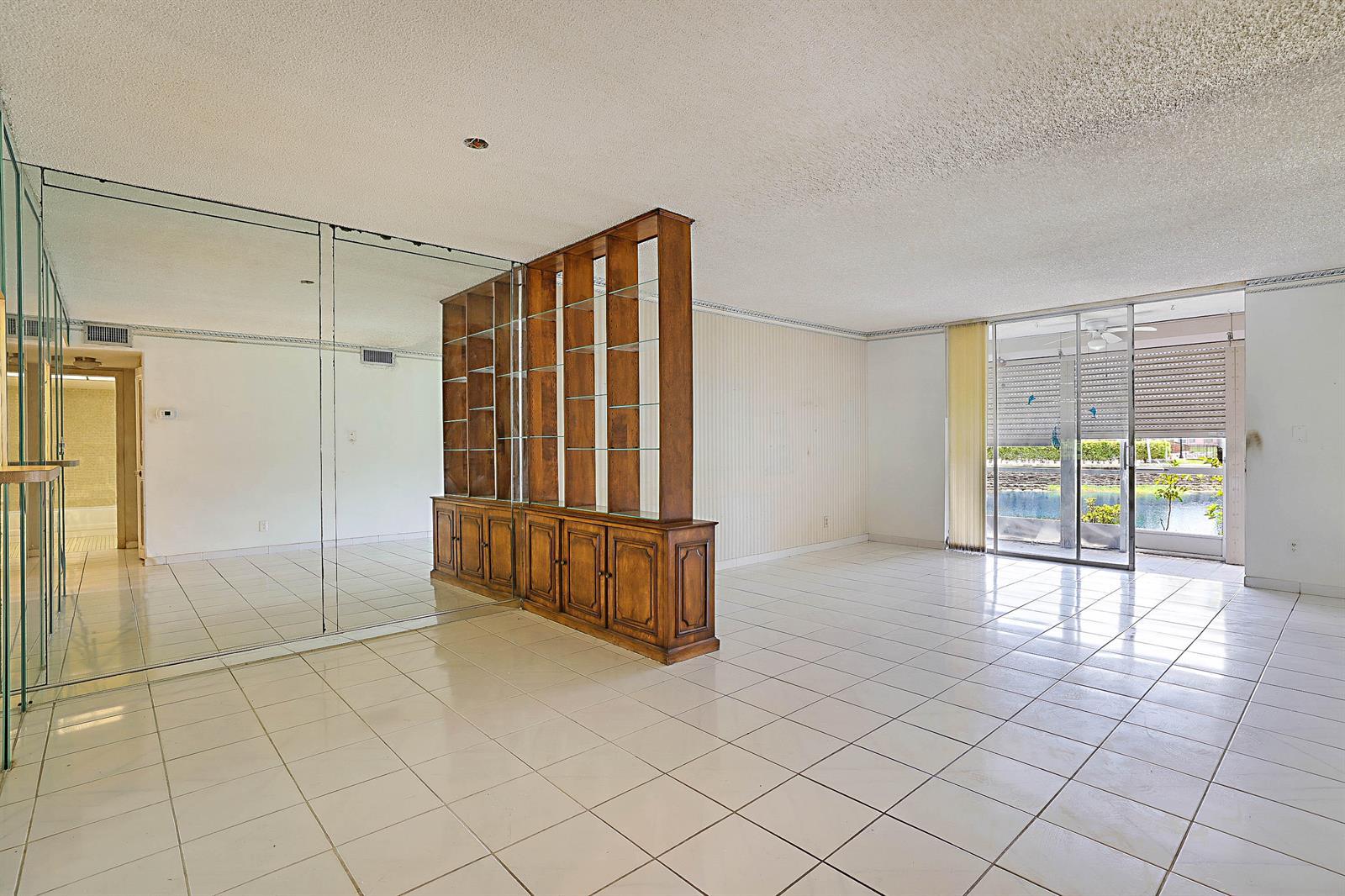 9201 Sunrise Lakes Boulevard # 107, Sunrise FL 33322 photo 3