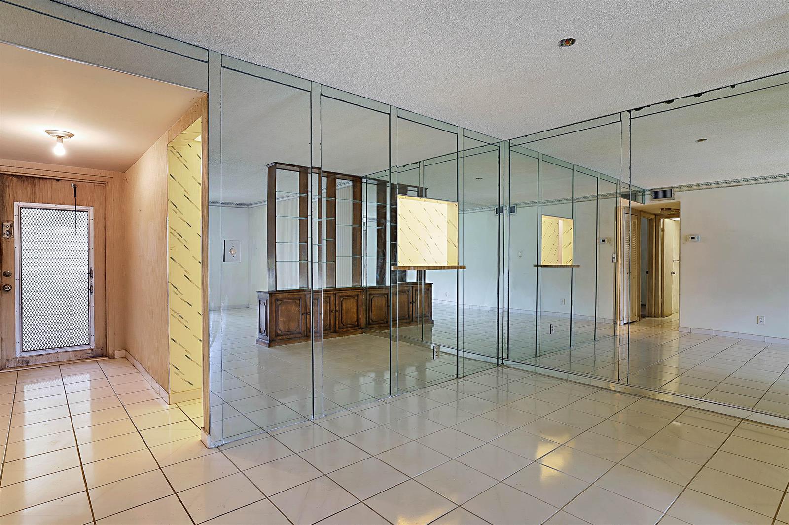 9201 Sunrise Lakes Boulevard # 107, Sunrise FL 33322 photo 5