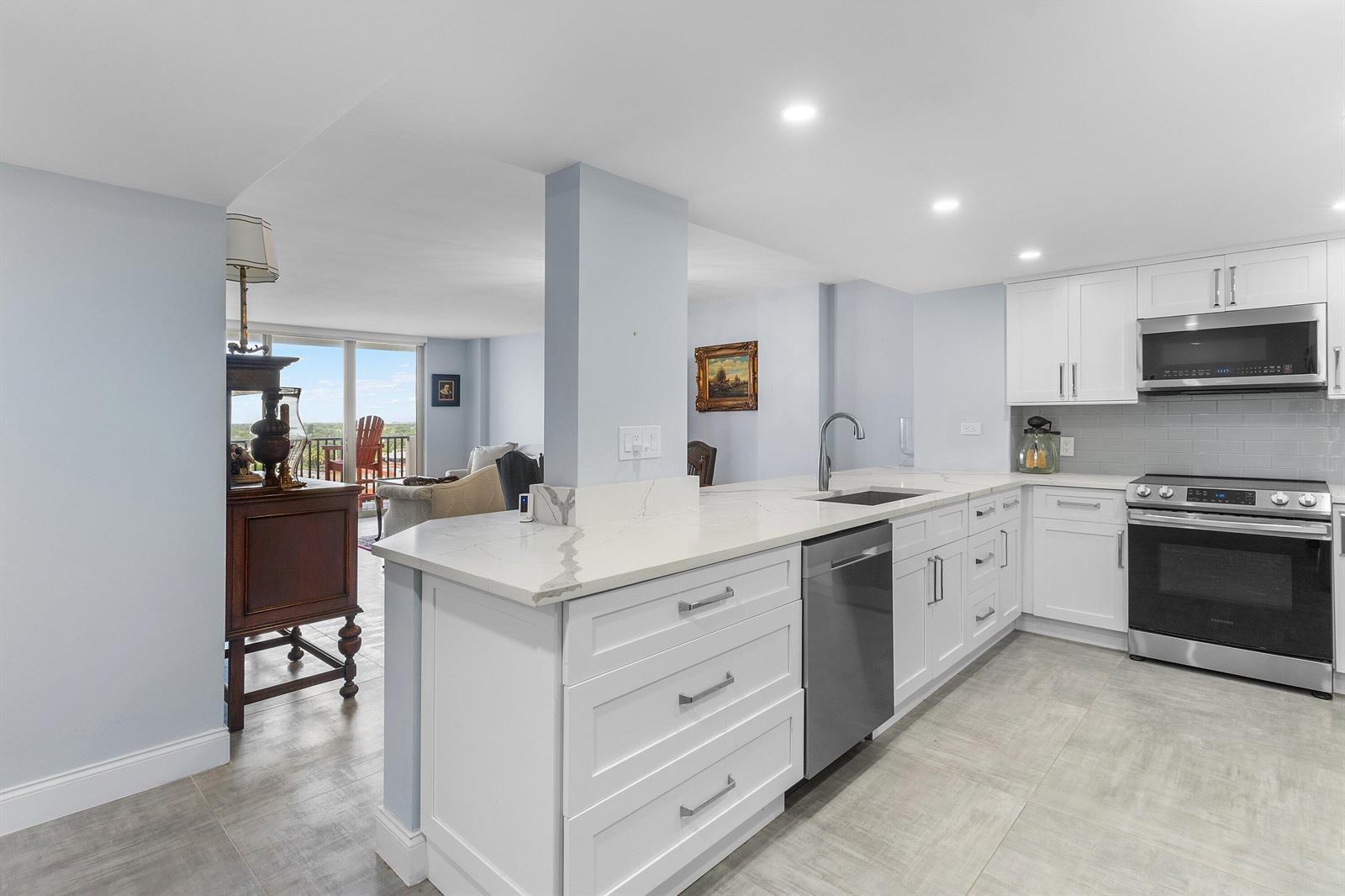 1150 Hillsboro Mile # 905, Hillsboro Beach FL 33062 photo 5