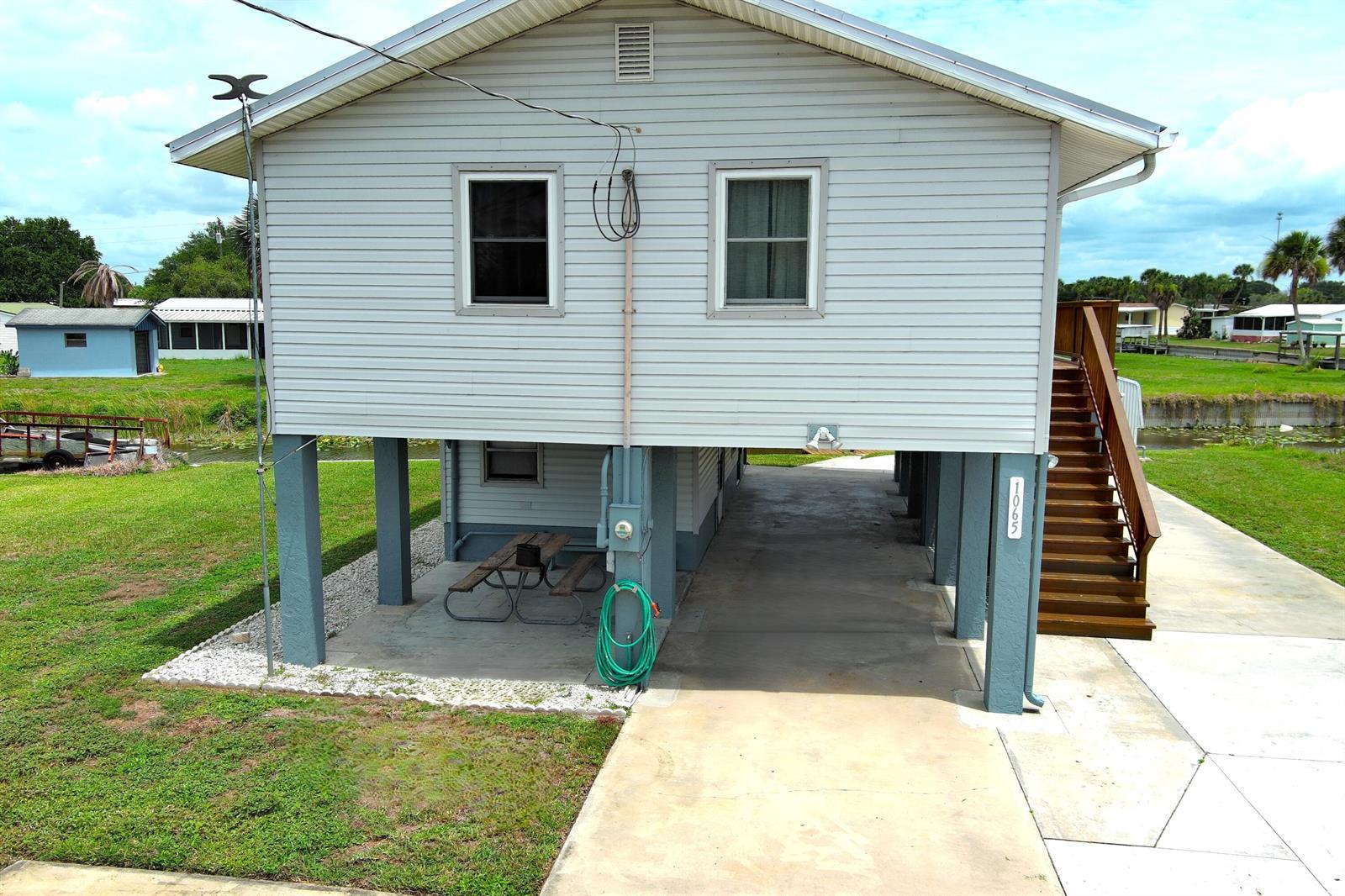 1065 Peach Lane, Okeechobee FL 34974 photo 2