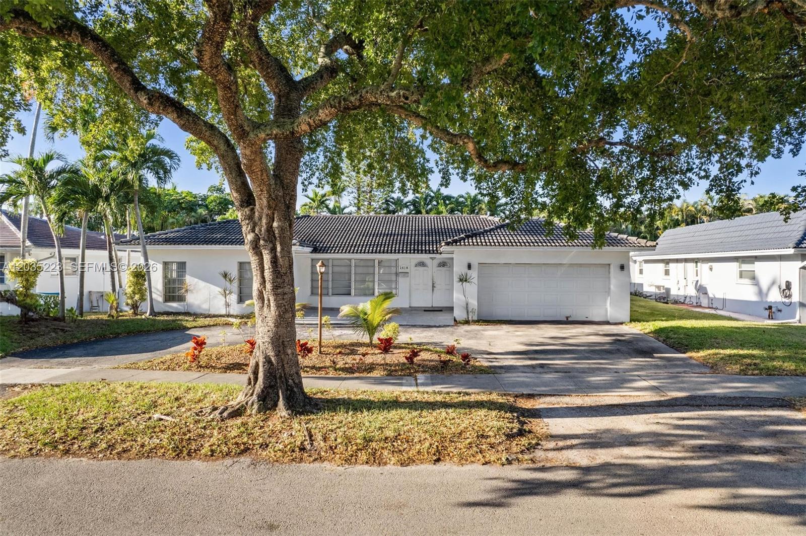 3610 N 53rd Ave, Hollywood FL 33021 photo 2