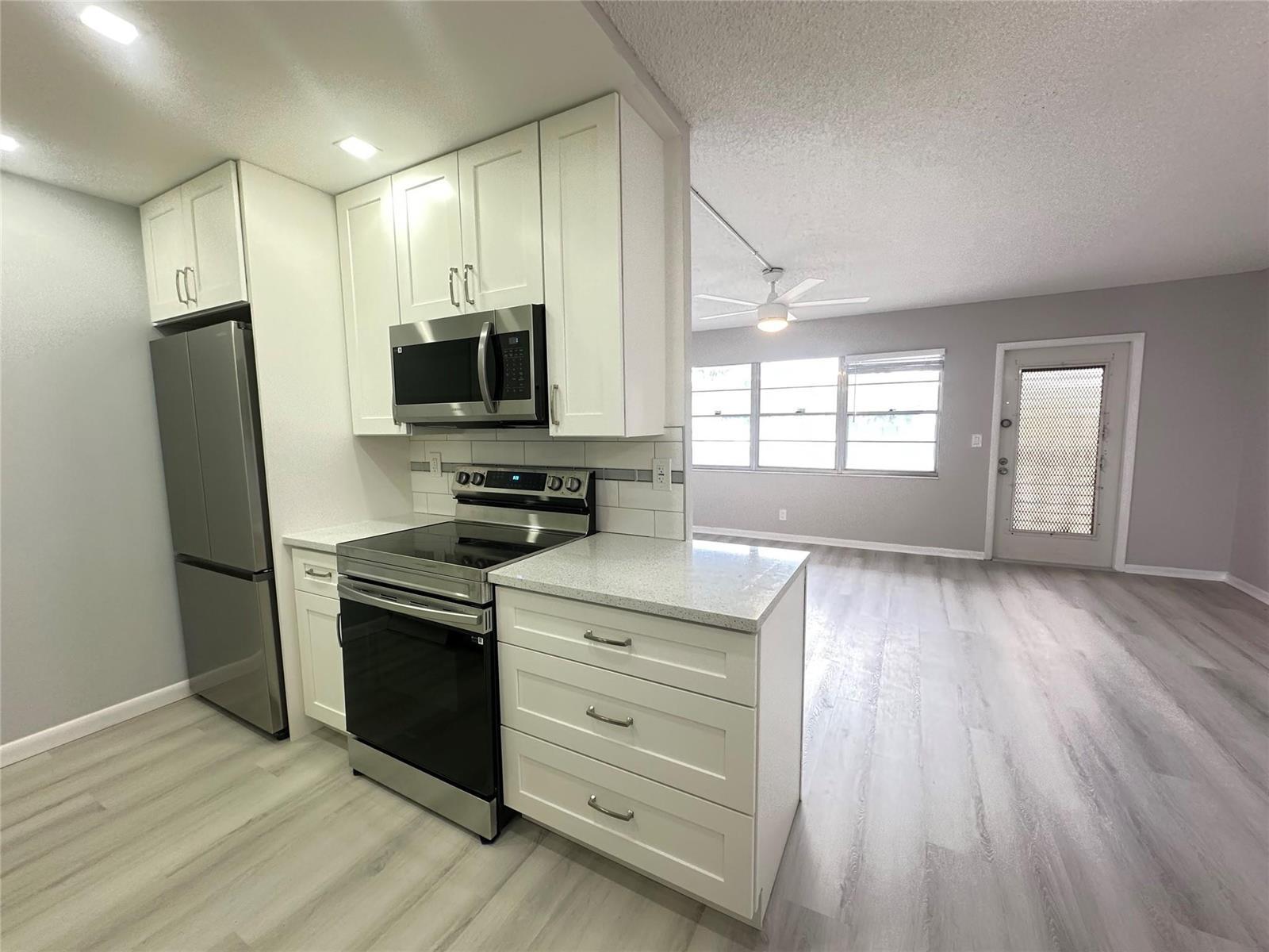 2048 Newport N, Deerfield Beach FL 33442 photo 4