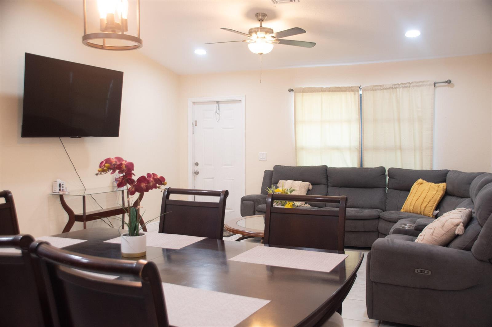 2337 Avenue Z # B, Riviera Beach FL 33404