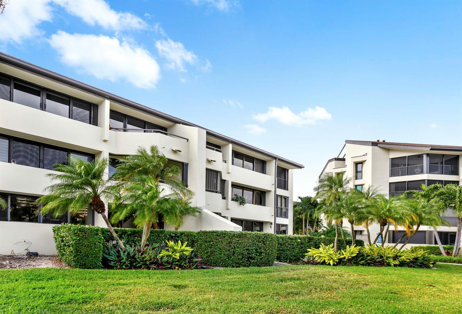 1100 W Marine Way W, North Palm Beach FL 33408