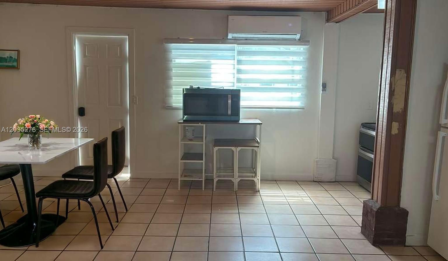5950 NW 114th St- Efficiency 1,, Hialeah FL 33012 photo 4