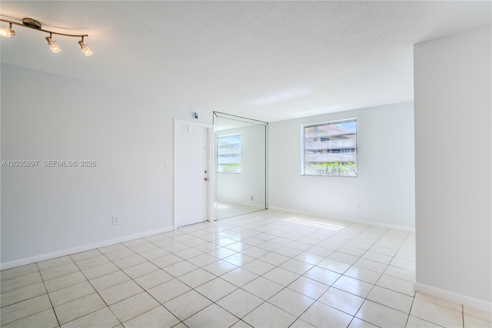 421 NE 1st St # 101, Hallandale Beach FL 33009 photo 4