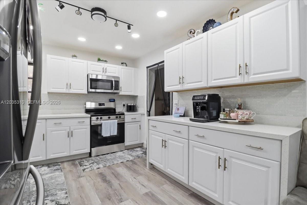 7551 Polk St, Hollywood FL 33024 photo 3