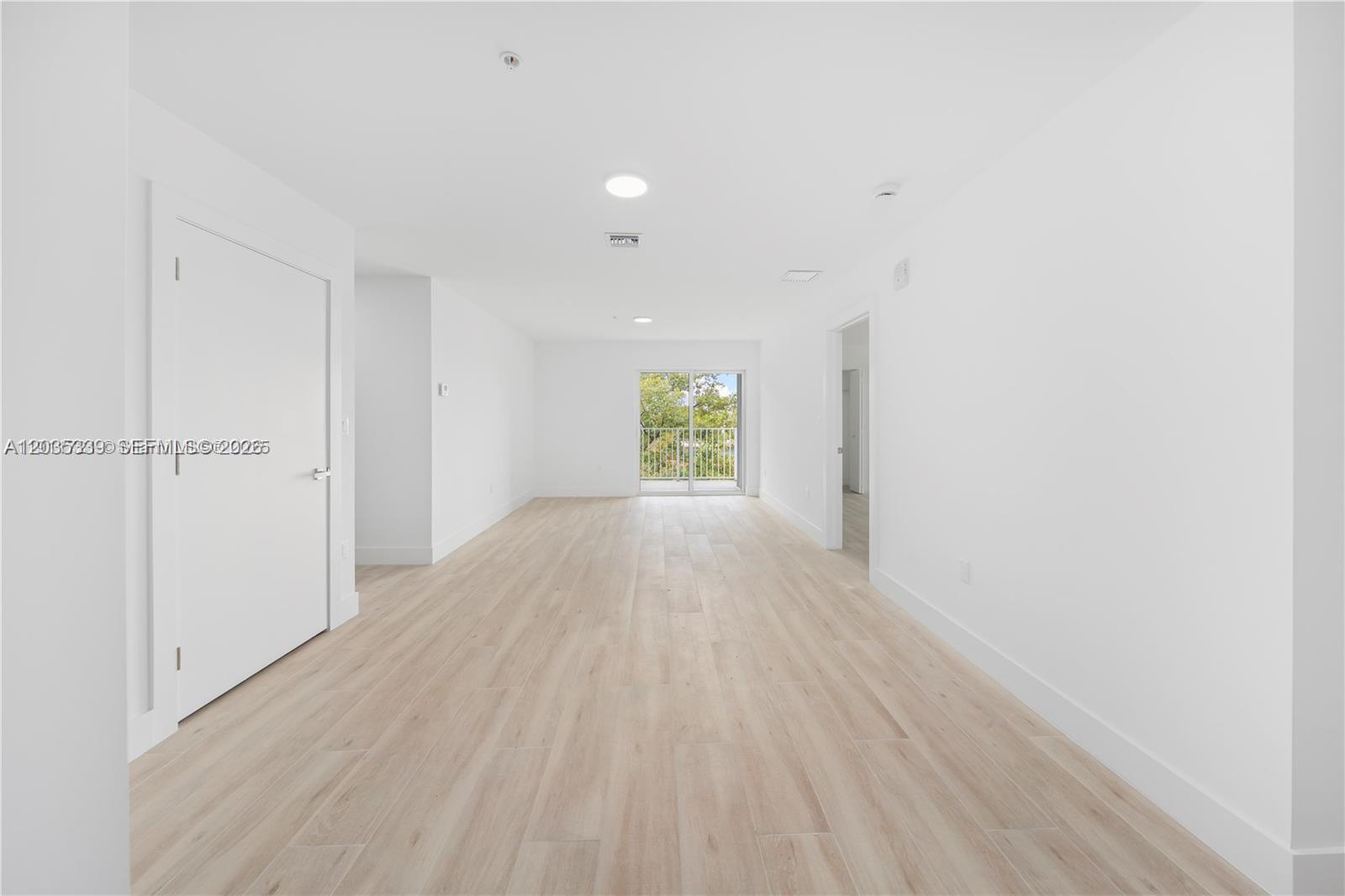 32 NW 14th Ave # 4, Miami FL 33125 photo 2