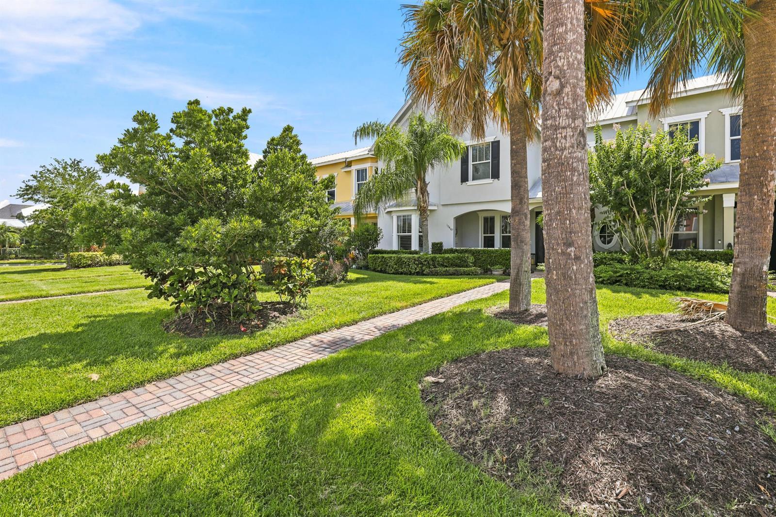 10487 SW West Park Avenue, FL 34987 photo 3