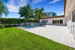 712 Cremona Ave, Coral Gables FL 33146 photo 2