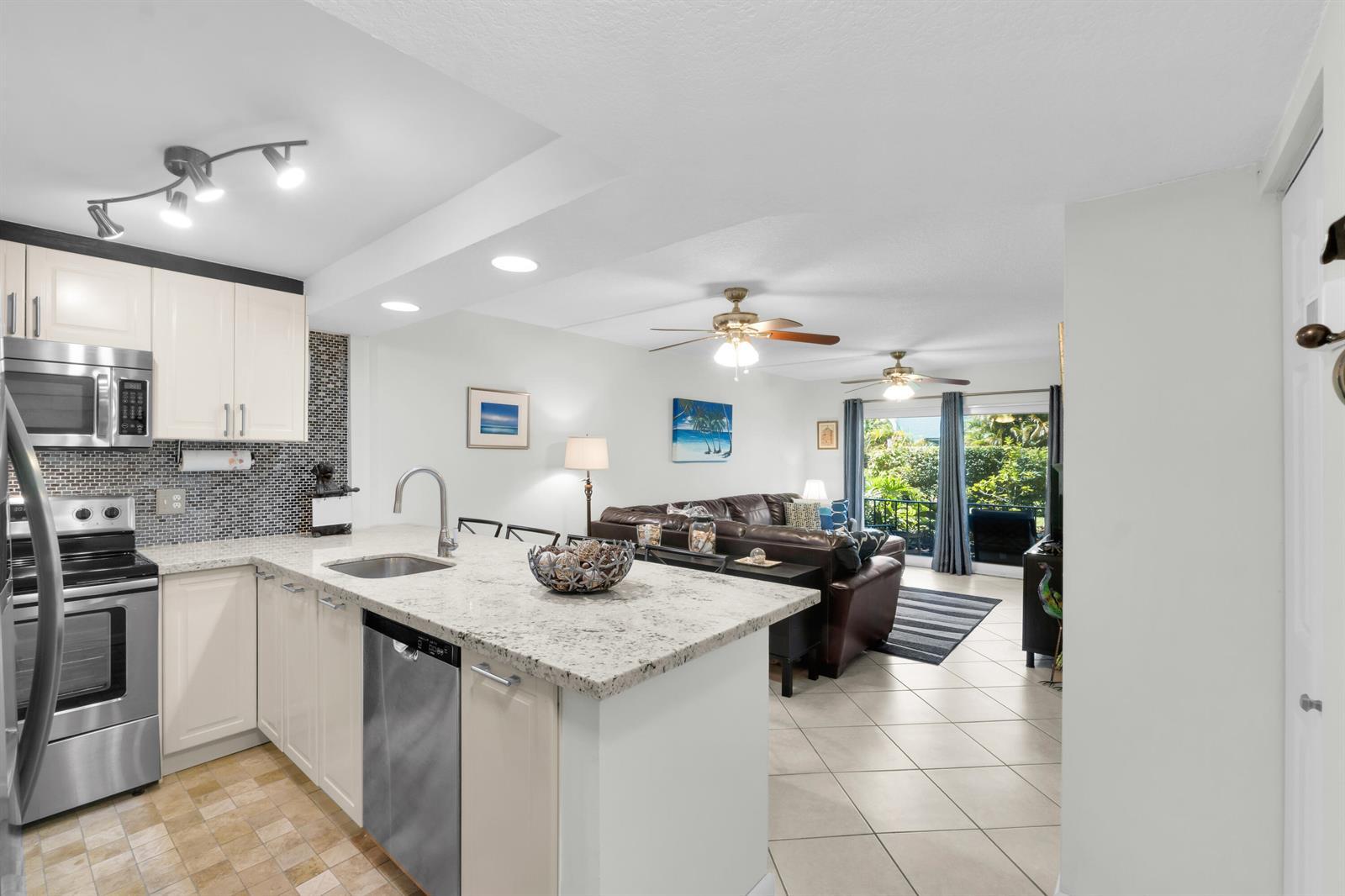 3004 NE 5th Terrace # c, Wilton Manors FL 33334 photo 2