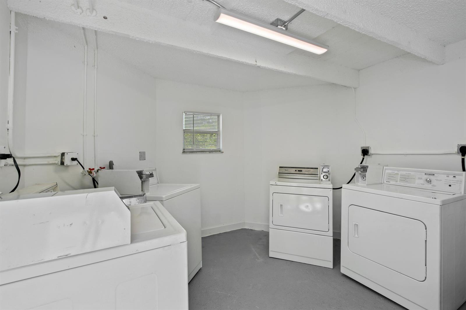627 Bunker Road, West Palm Beach FL 33405 photo 2