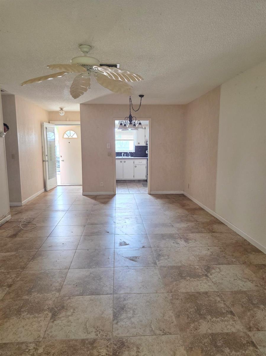 2703 Dudley Drive W, West Palm Beach FL 33415 photo 4