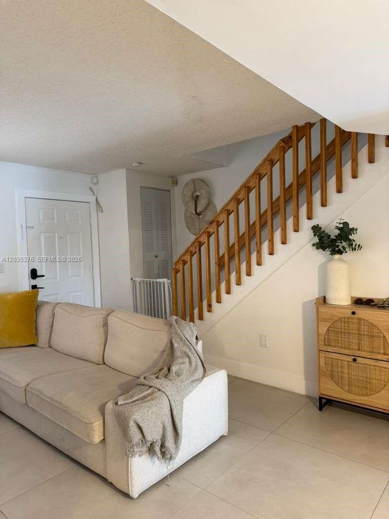 431 NW 82nd Ave # 913, Miami FL 33126 photo 3