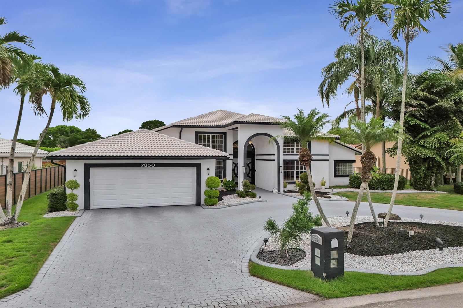 7350 NW 83rd Avenue, Tamarac FL 33321 photo 2