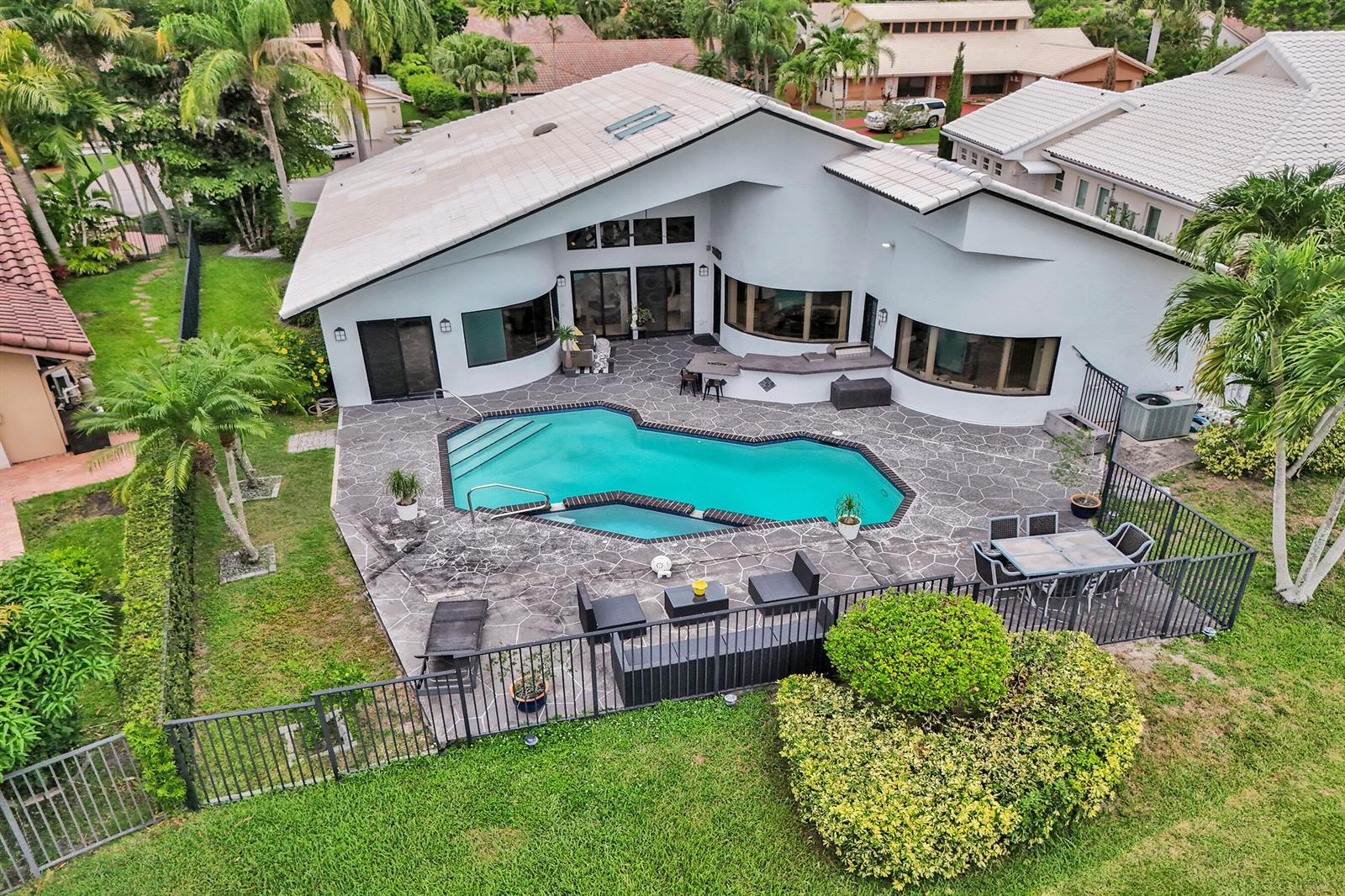 7350 NW 83rd Avenue, Tamarac FL 33321 photo 3