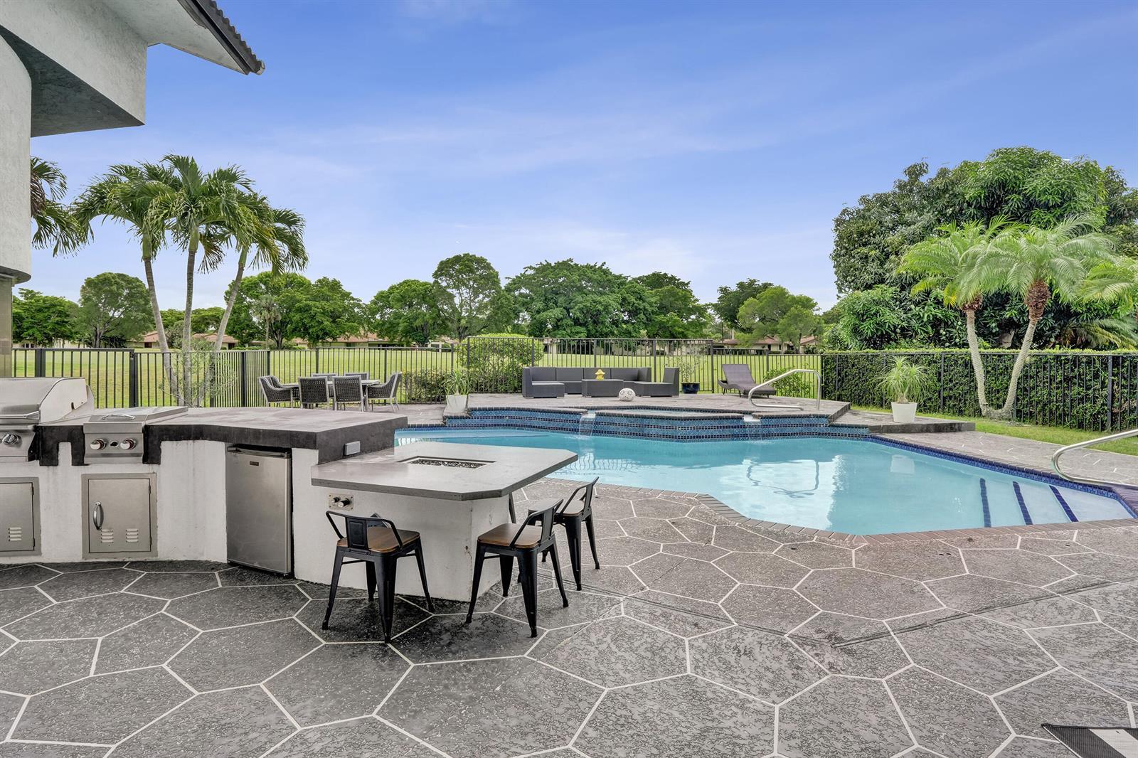 7350 NW 83rd Avenue, Tamarac FL 33321 photo 4
