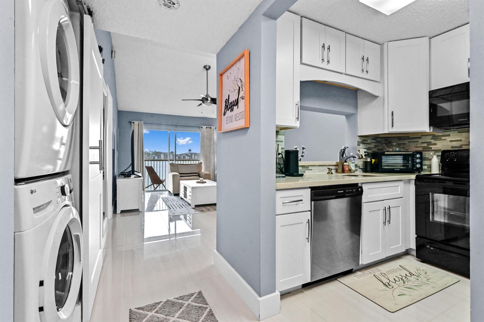 5530 Lakeside Drive # 203, Margate FL 33063 photo 4