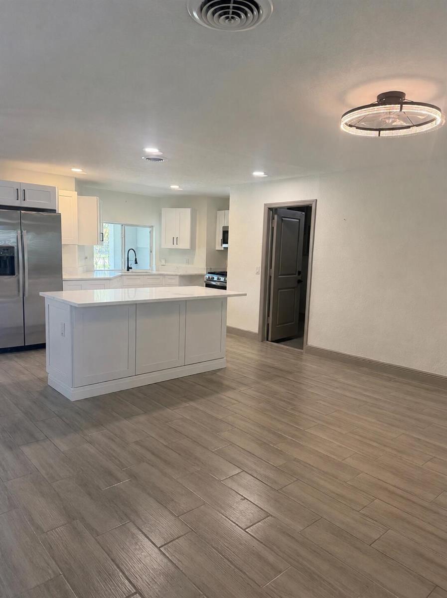 907 Antigua Avenue, Fort Pierce FL 34982 photo 3