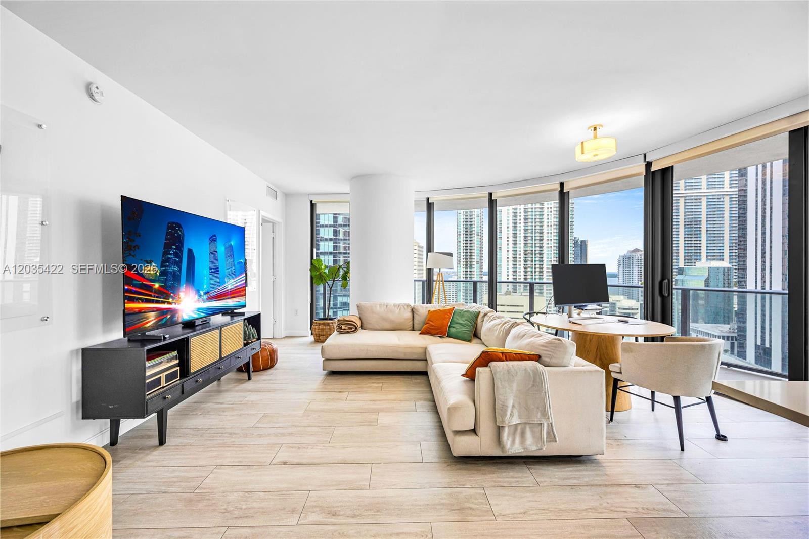 45 SW 9th St # 2103, Miami FL 33130 photo 3