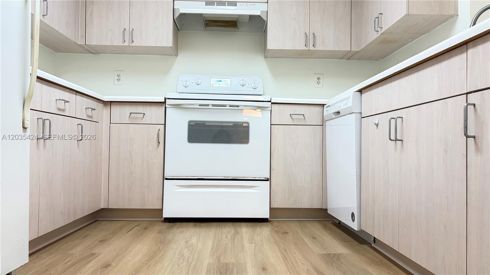 50 Menores Ave # 807, Coral Gables FL 33134 photo 4