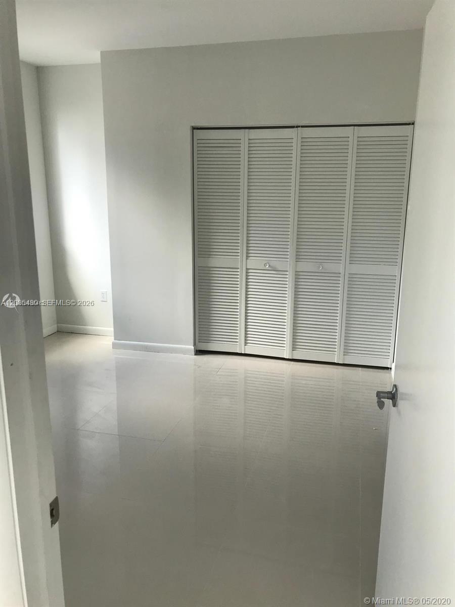 253 NE 2nd Street # 1110, Miami FL 33132 photo 2