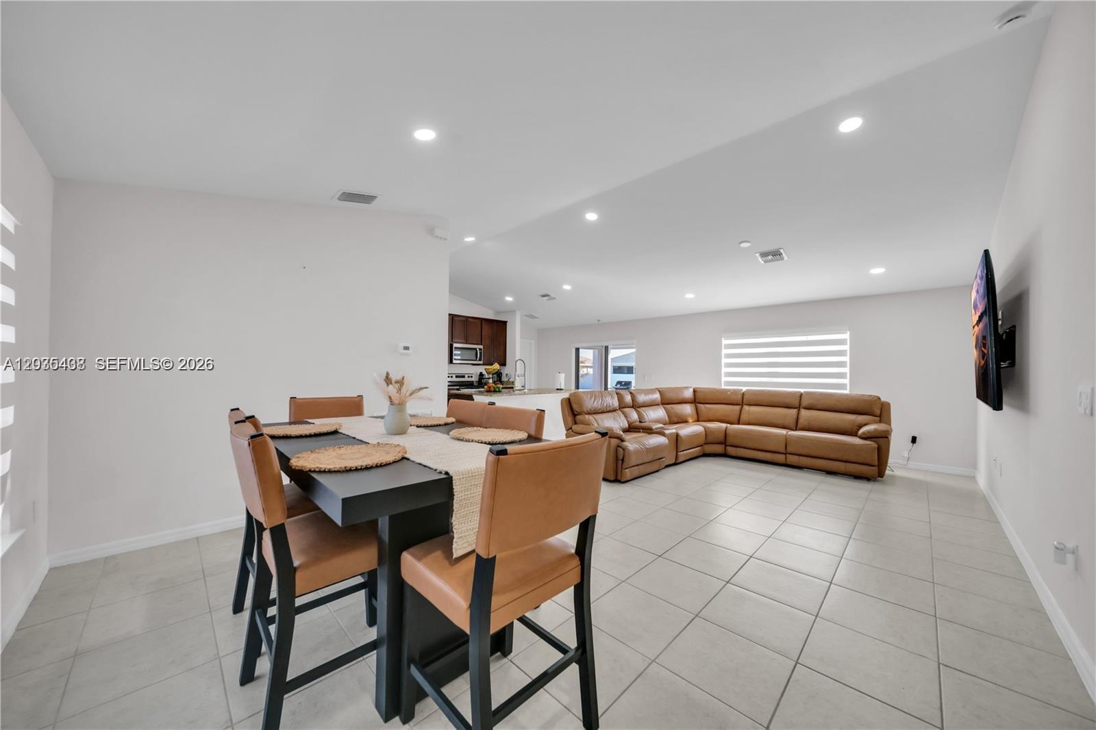 1105 NW 24th Pl, Cape Coral FL 33993 photo 4