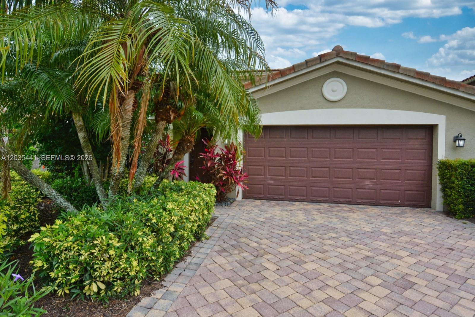 4648 56th Ln, Vero Beach FL 32967 photo 3