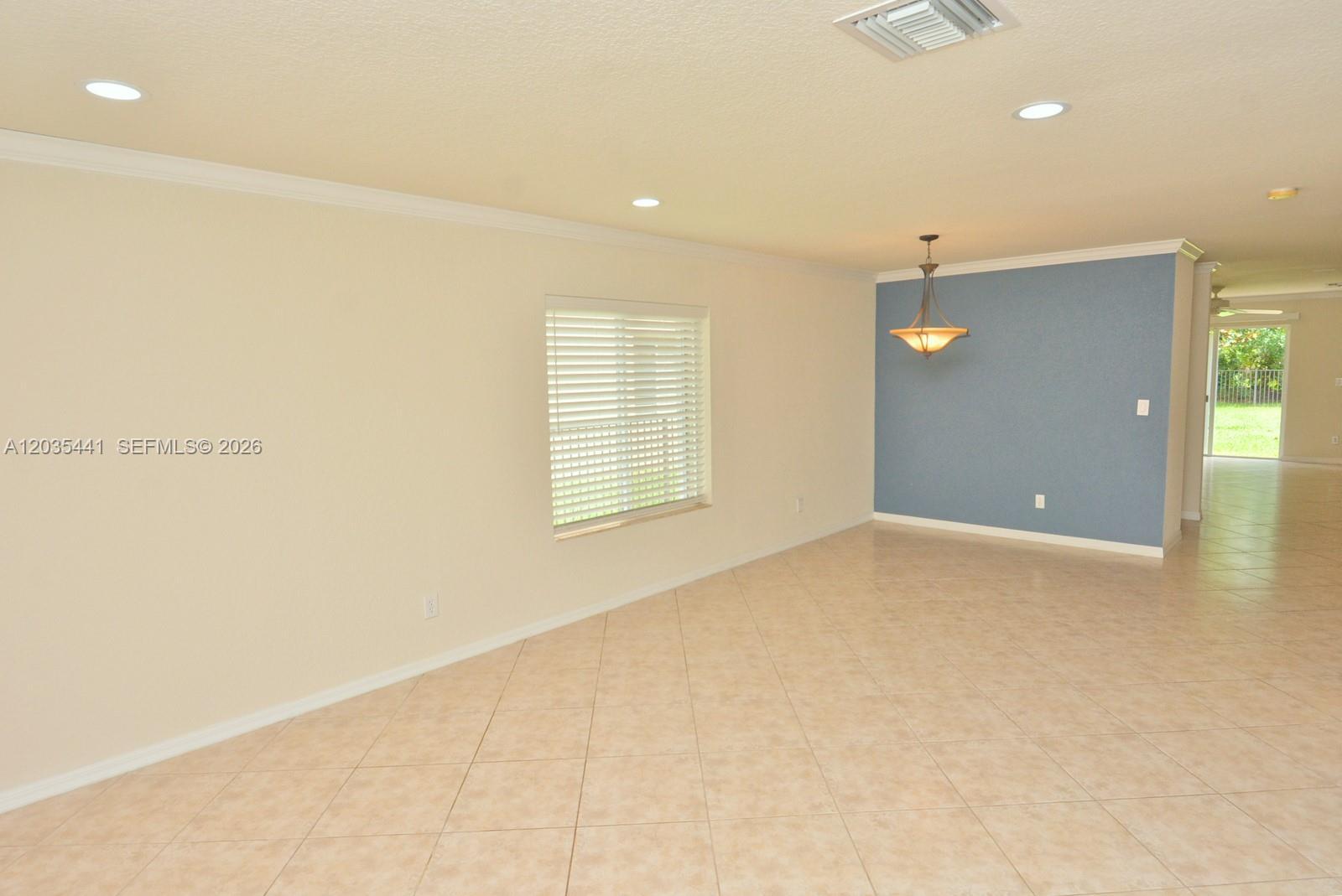4648 56th Ln, Vero Beach FL 32967 photo 4