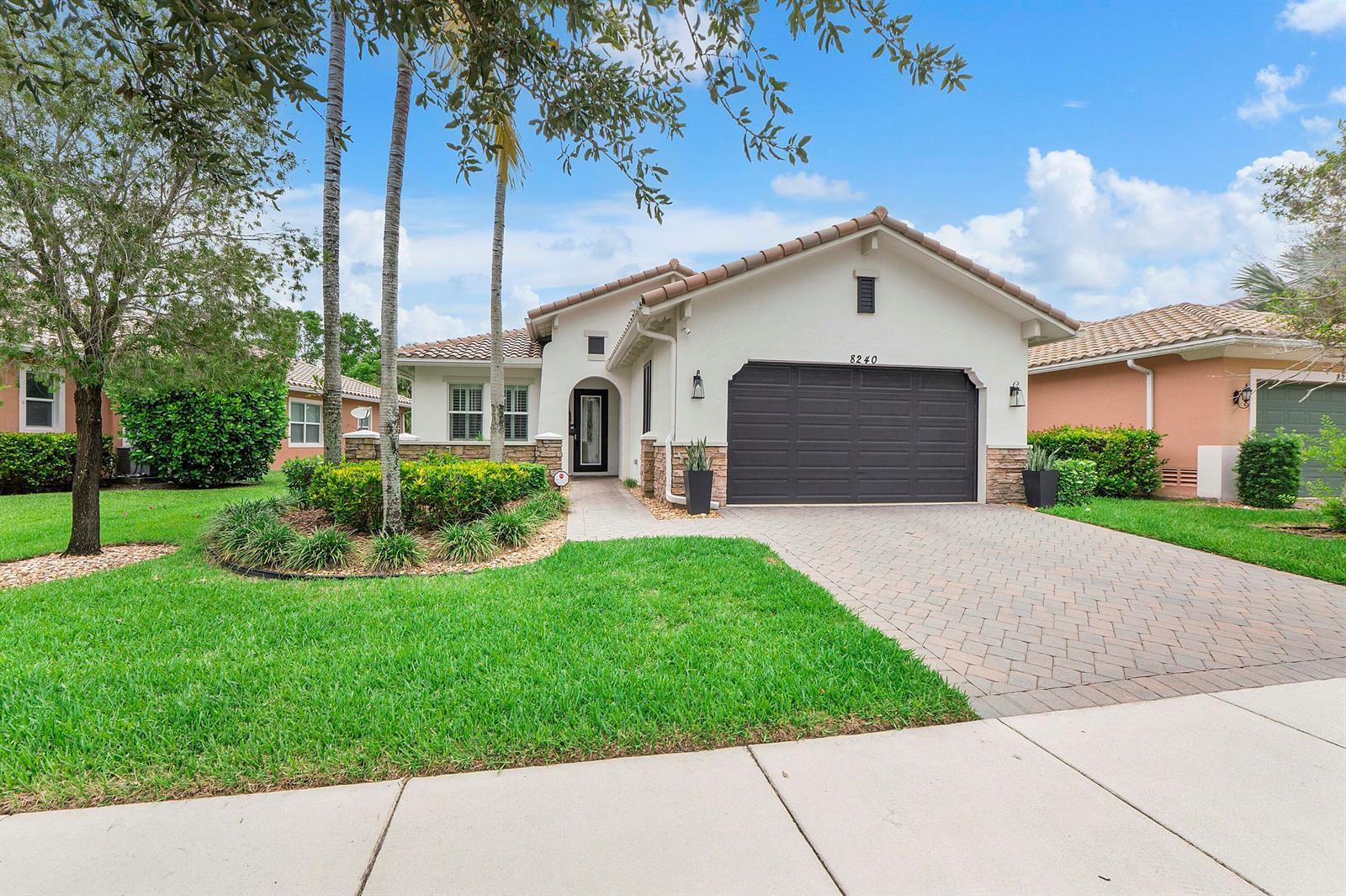 8240 NW 120th Way, Parkland FL 33076 photo 2