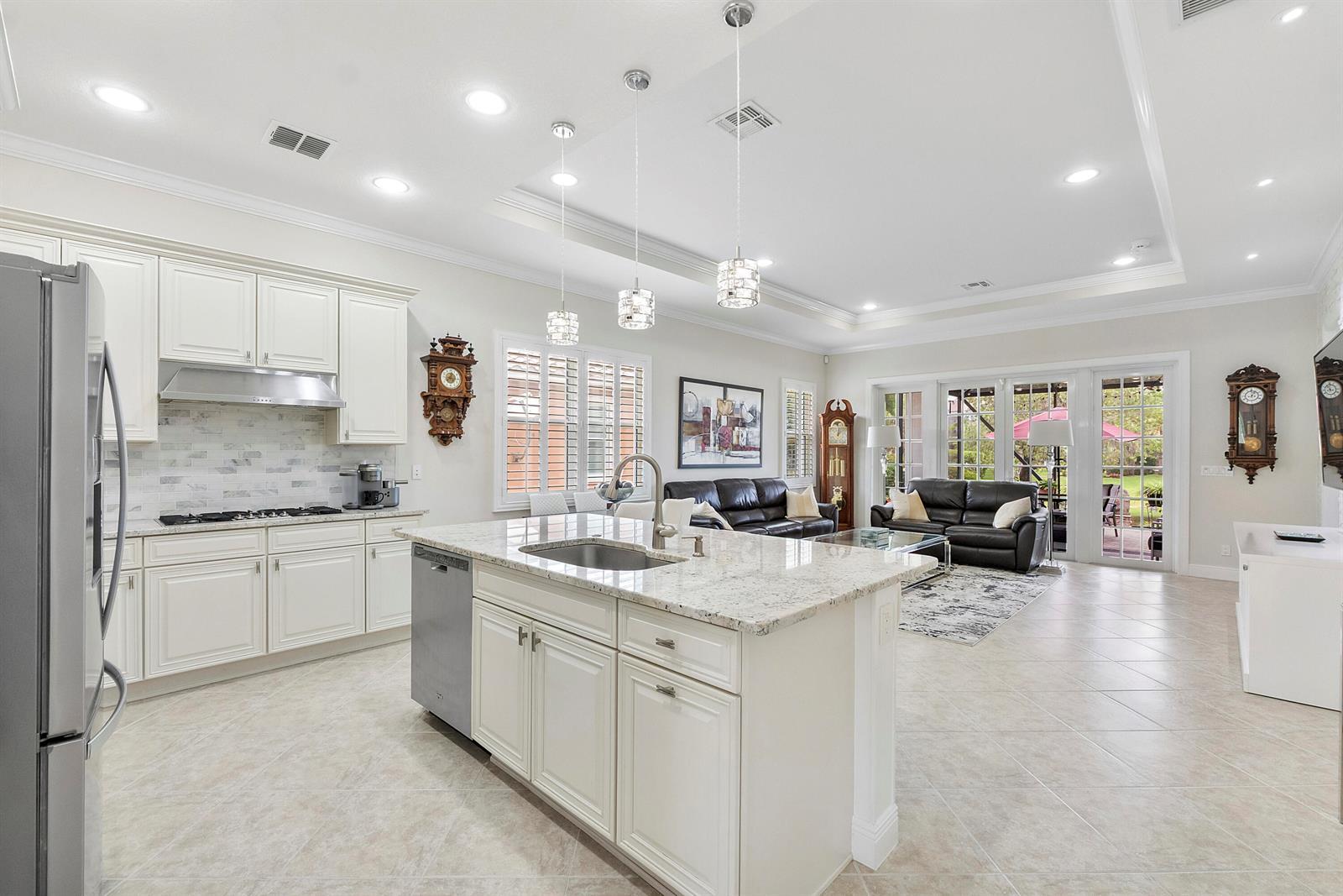 8240 NW 120th Way, Parkland FL 33076 photo 3