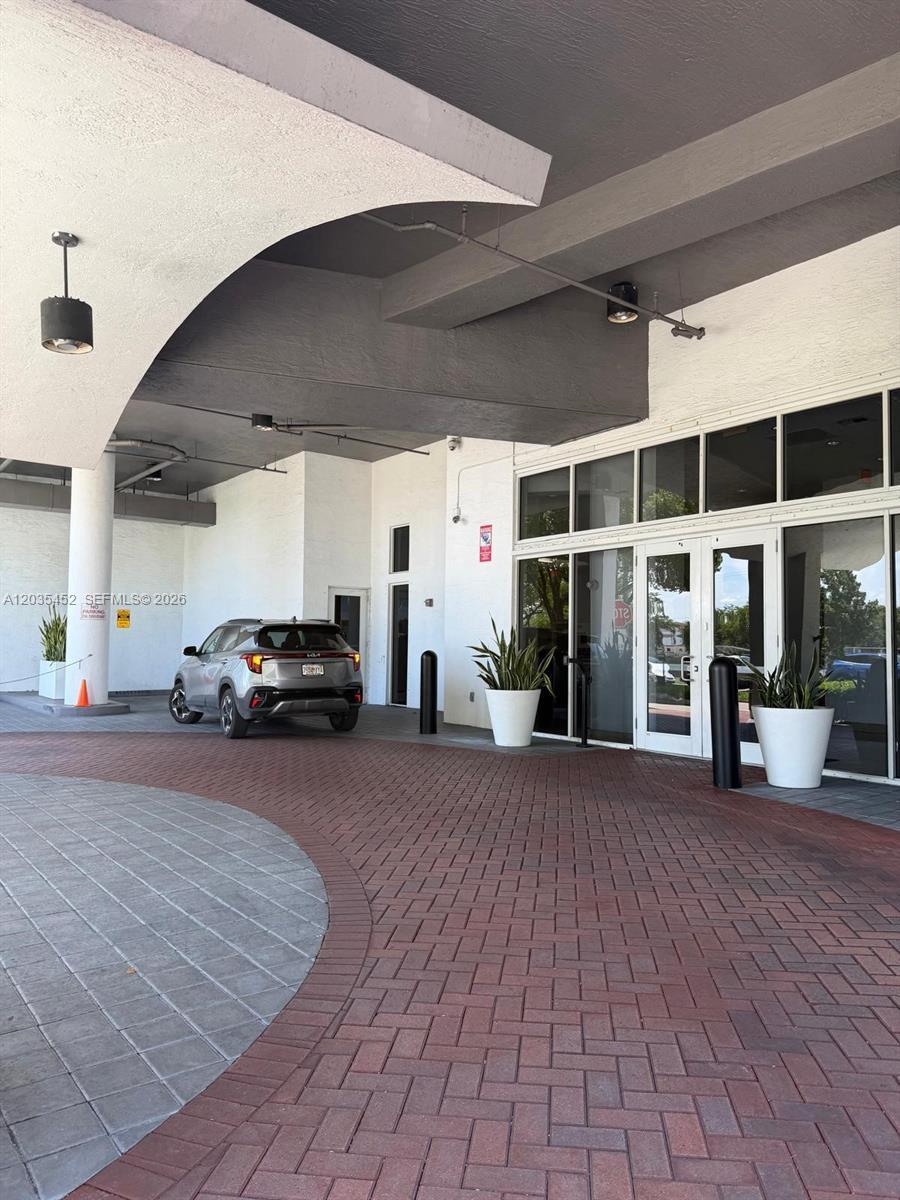 1 Glen Royal Pkwy # 1006, Miami FL 33125 photo 3