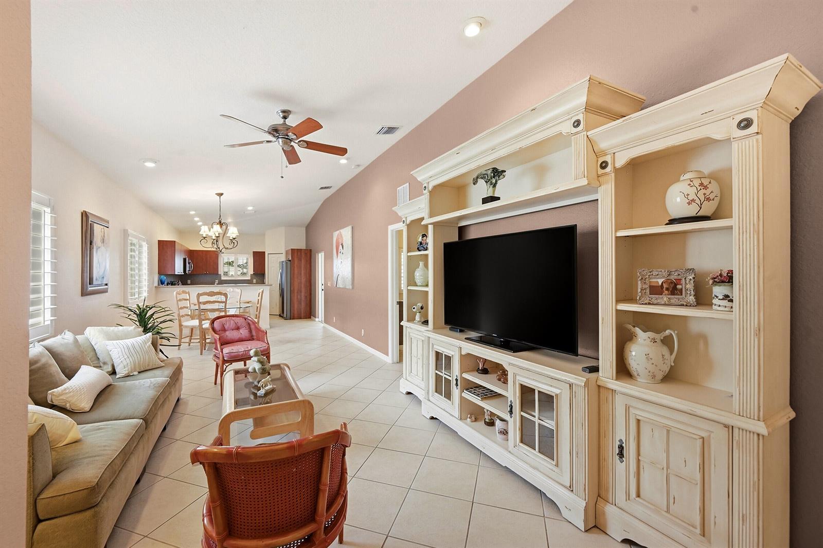 2340 Windjammer Way, West Palm Beach FL 33411 photo 5