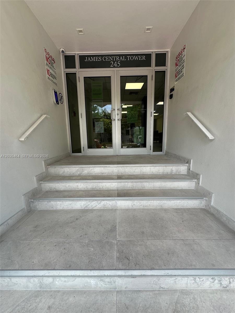 245 18th St # 401, Miami Beach FL 33139 photo 2