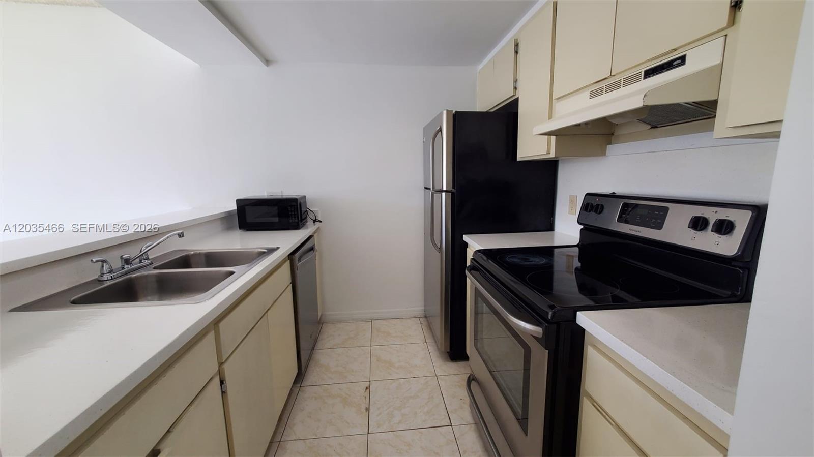 8160 Geneva Ct # 412, Doral FL 33166 photo 3