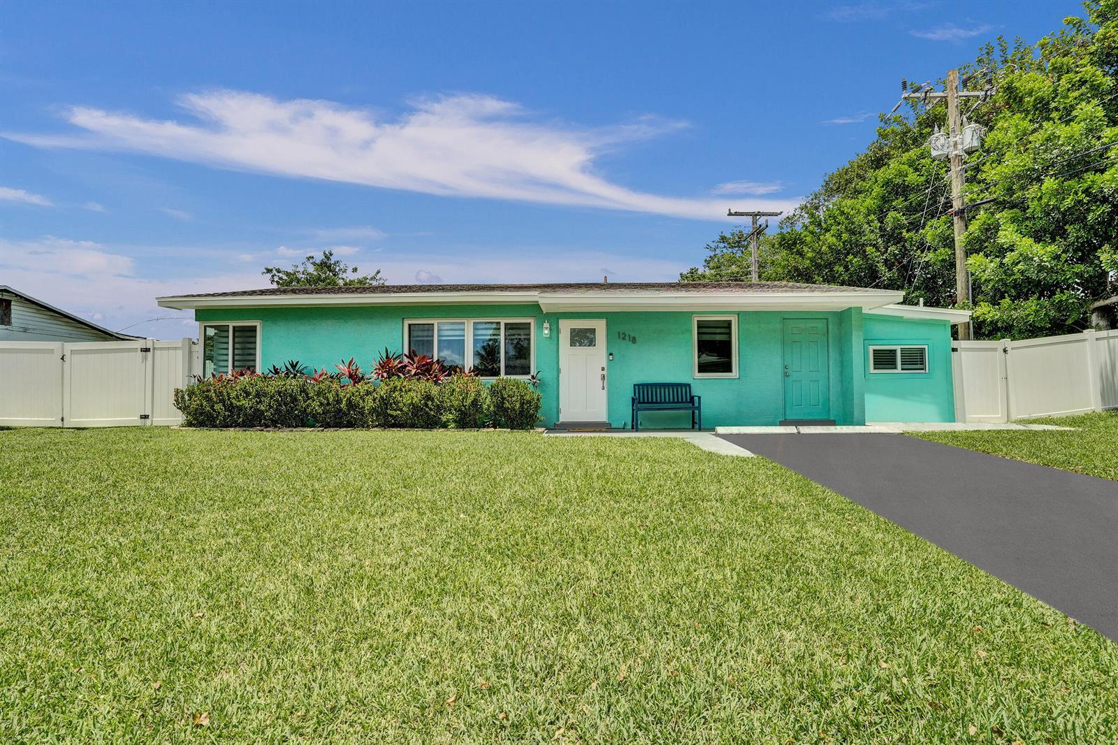 1218 SW 22nd Avenue, Delray Beach FL 33445 photo 3