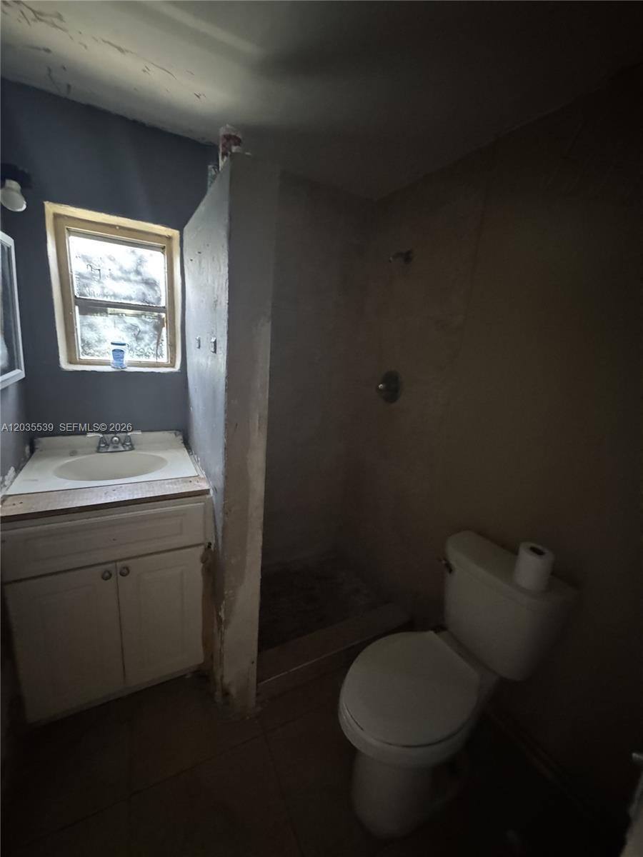 2125 W 5th Ave, Hialeah FL 33010 photo 5
