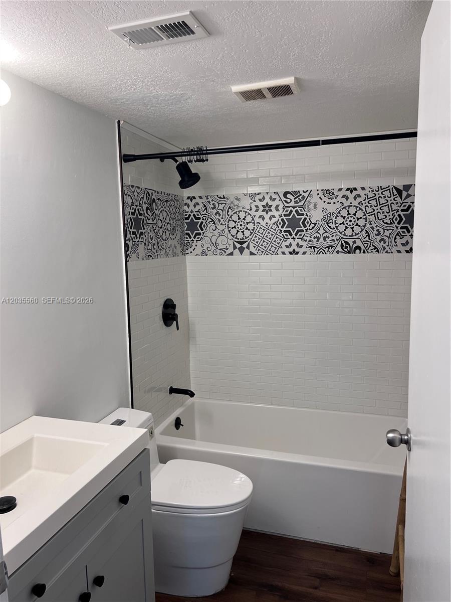 Hollywood, FL 33021 photo 2