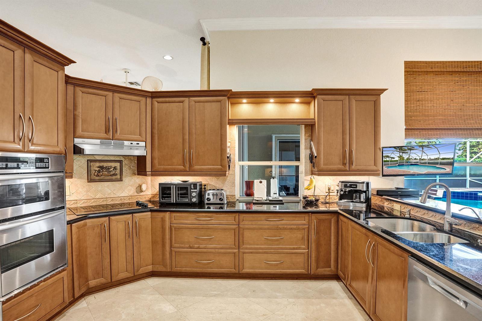 10970 NW 6th Court, Plantation FL 33324 photo 4