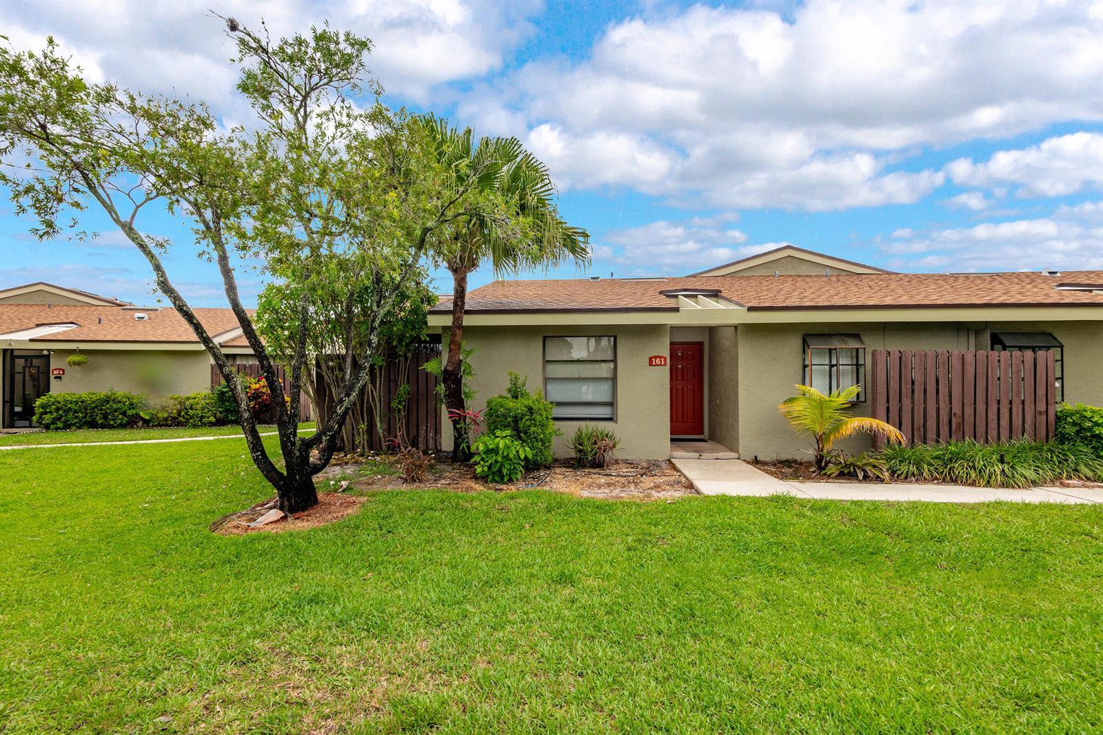 161 Meadows Drive # 161, Boynton Beach FL 33436