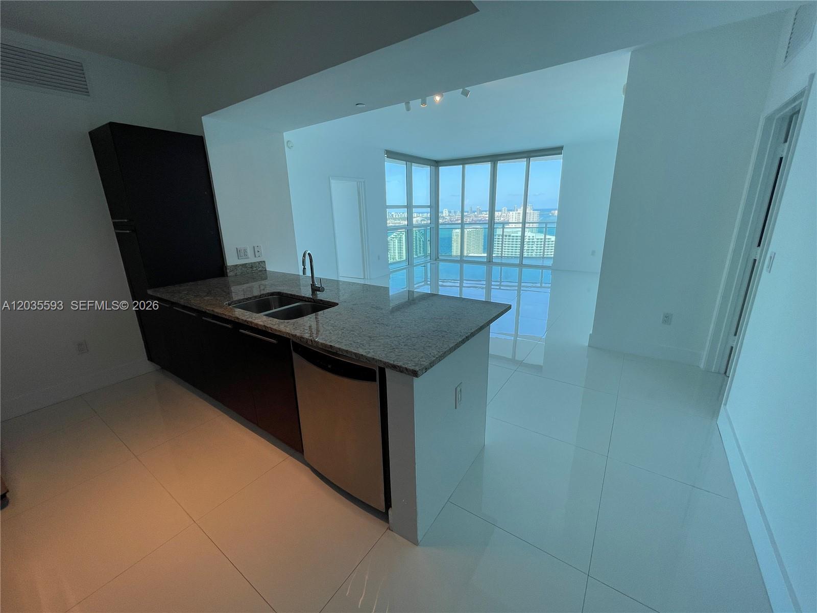 950 Brickell Bay Dr # 3210, Miami FL 33131 photo 4