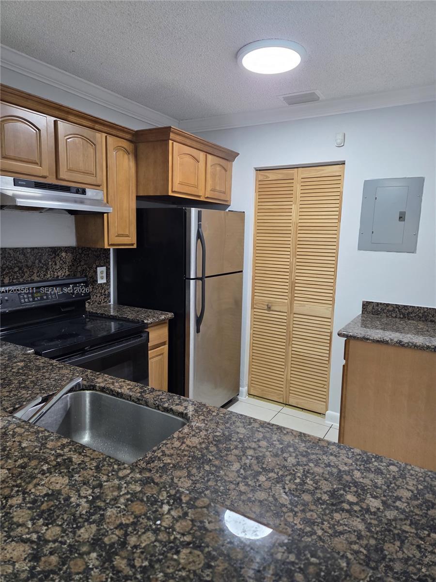1170 NW 80th Ave # 203, Margate FL 33063 photo 2